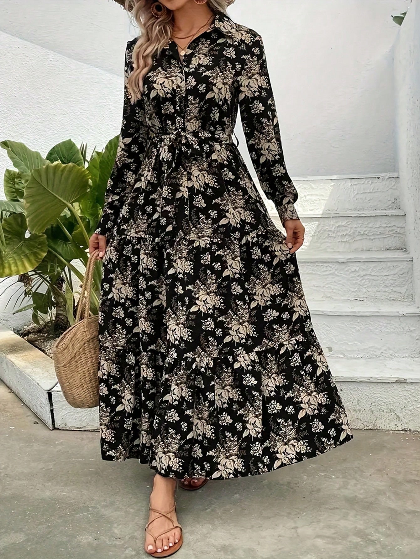 Les imprimés floraux dégagent une ambiance tendance et amincissante, avec des jupes pour femmes à manches longues et des styles décontractés amples.
