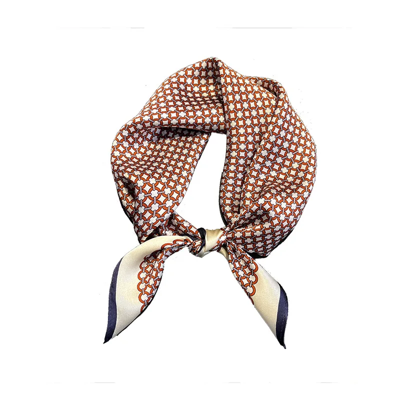 Foulards en soie 100% pour femmes, nouvelle mode d'automne 2023, foulard anti-poussière, serviette carrée de protection solaire populaire, châle de luxe imprimé léopard