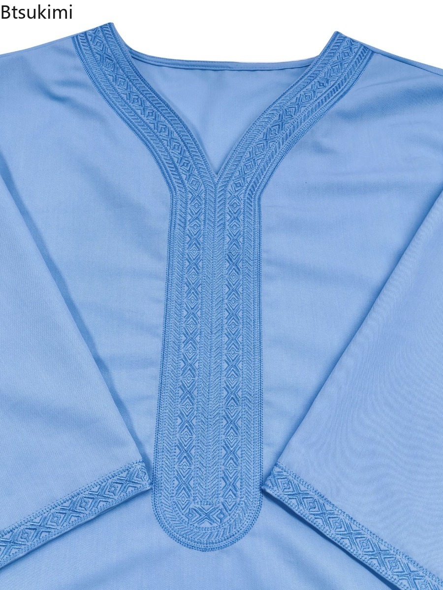 Robe marocaine brodée pour homme 2026, col en V, mode musulmane, abayas avec poches latérales, vêtements arabes islamiques, robe de fête de l'Aïd, robe du Ramadan