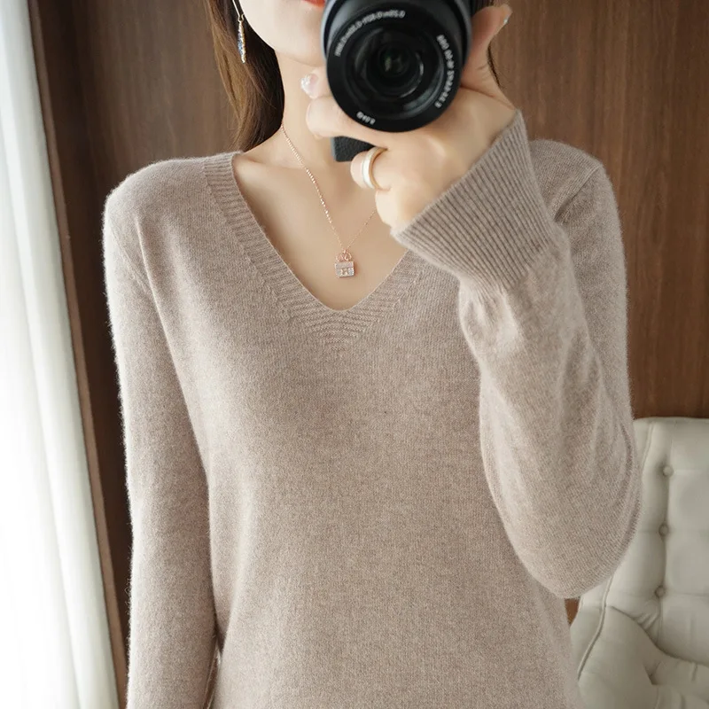 Pull femme 2025 automne hiver pulls tricotés col en v coupe ajustée chemise à bascule solide doux tricots pulls de base