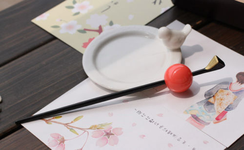 Épingle à cheveux japonaise Geisha Oiran rouge rose, 4 couleurs, épingle à cheveux, boule kimono Kanzashi, accessoire pour cheveux