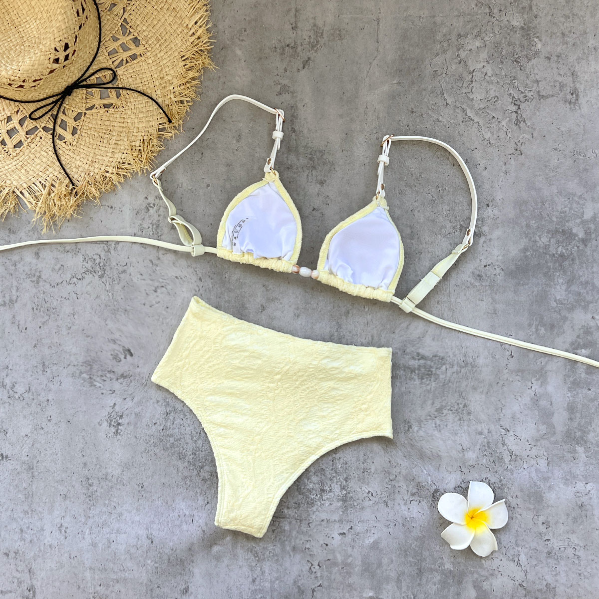 Bikini Triangle Élégant en Maille pour Femme, Maillot de Bain Tendance avec Boucles en Cuir, Biquini Taille Haute pour Femme