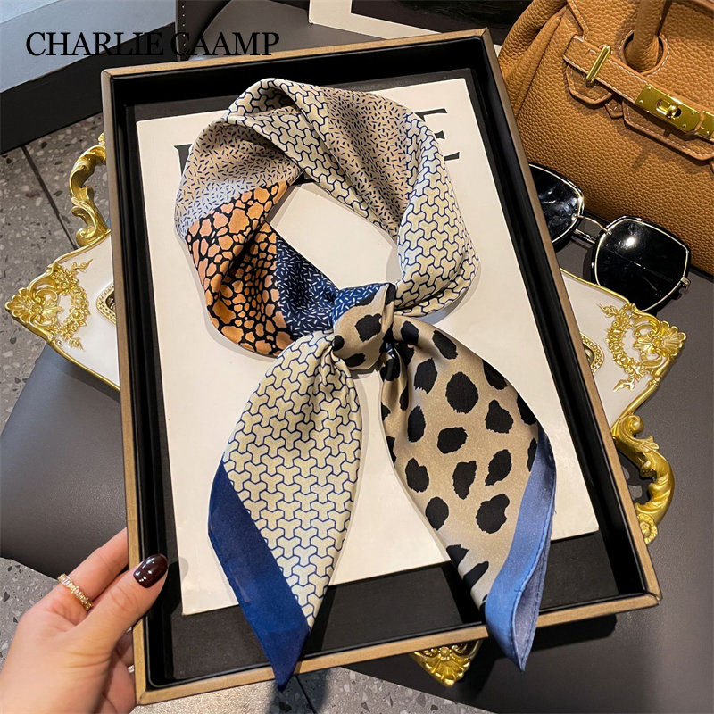 70cm foulards en soie femmes de luxe rétro Patchwork imprimé léopard carré écharpe mouchoir tête enveloppement foulard élégant femme châle