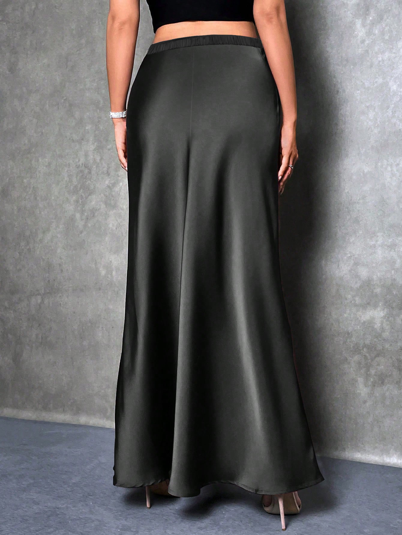 Jupe élégante en satin de couleur unie à taille haute, jupe grande taille pour femmes, adaptée au printemps, à l'été et à l'automne