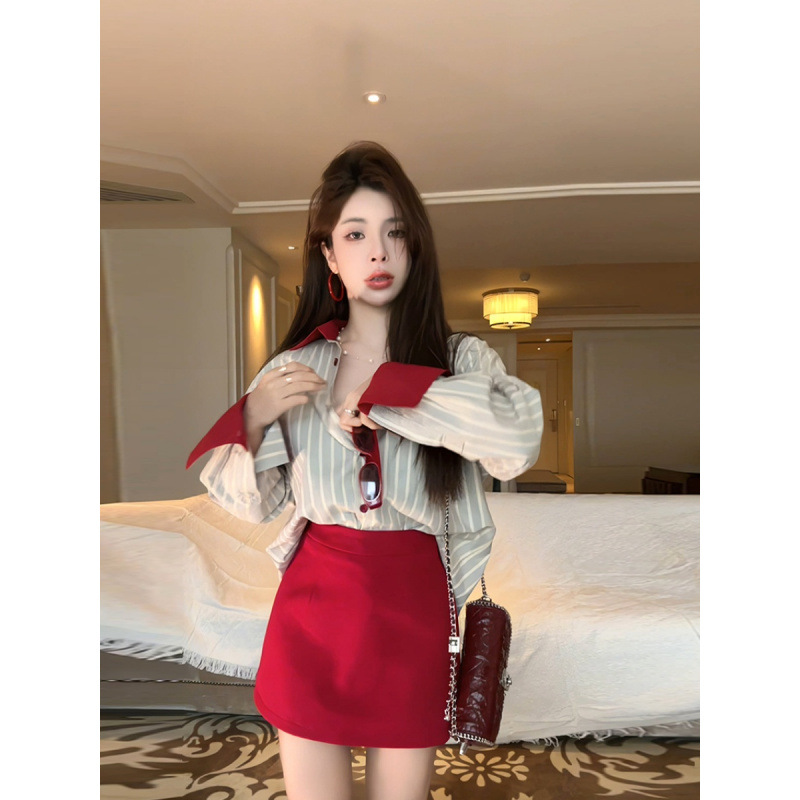 Chemise coréenne à manches longues pour femmes, rayé contrasté, avec jupe courte fine rétro rouge, ensemble deux pièces, automne