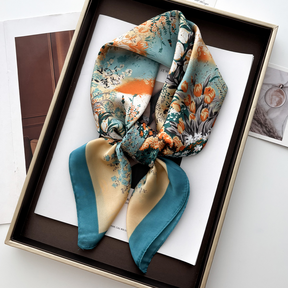 Marque de luxe 2025 chaîne impression carré foulard en soie pour les femmes Hijab bandes de cheveux 70cm foulard femme Satin châle ruban bandeau