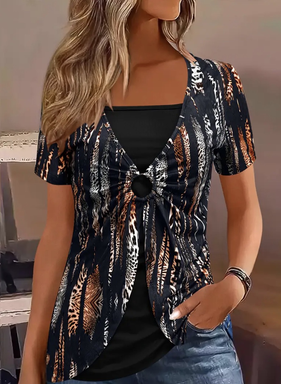 T-shirt élégant à manches courtes et col carré pour femme - Faux haut deux pièces imprimé léopard ethnique |   Streetwear à la mode pour