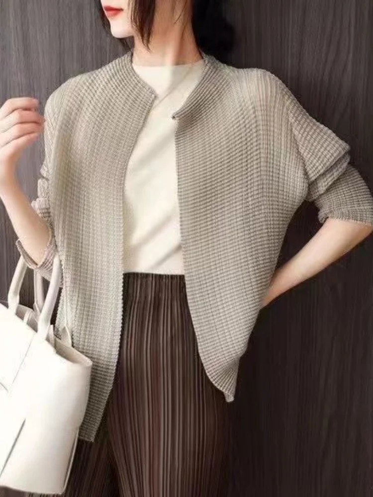 Veste unie pour femme Woherb, nouvelle collection, protection solaire, vêtement d'été fin et transparent, manteau plissé oversize tendance 2026, hauts d'extérieur