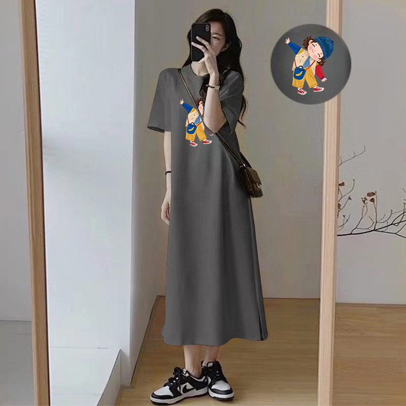 Robe longue décontractée coréenne pour femme, blanche, avec imprimé de personnage de dessin animé mignon, manches courtes amples, fente latérale, robe maxi d'été