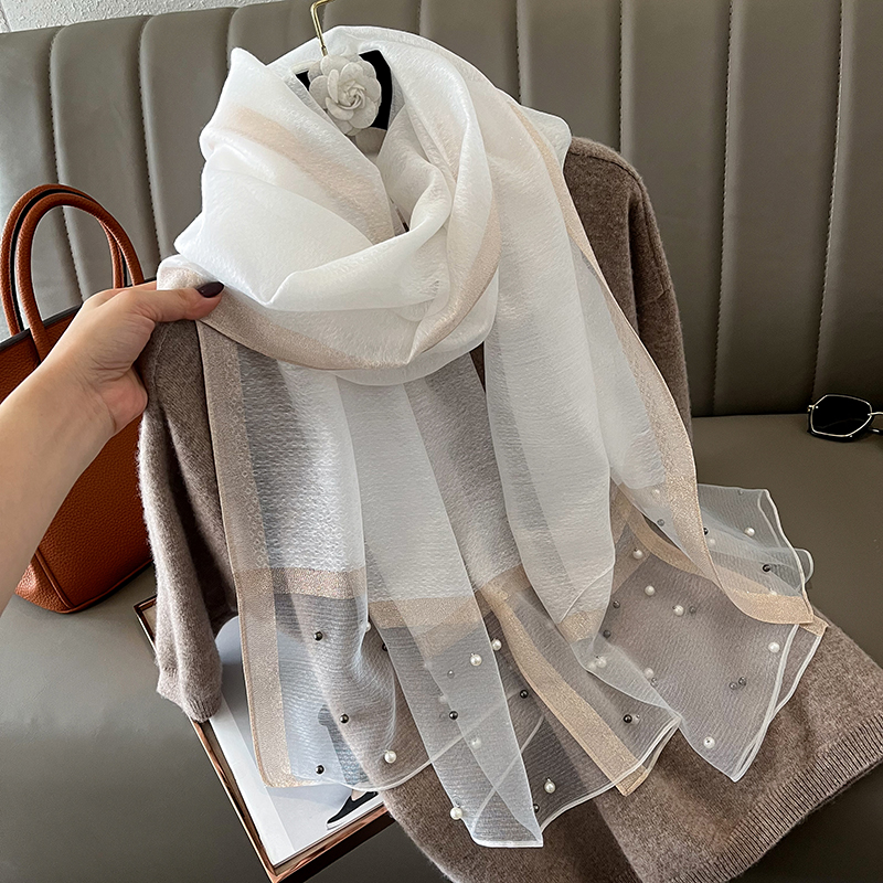 Marque de luxe femmes écharpe mince été dame plage châle foulards avec perle mode musulmane Foulard femme Hijab Foulard