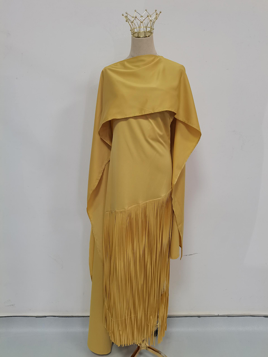 Robe longue élégante jaune sans manches VGH haut de gamme pour femme, coupe ajustée, fluide, avec franges, idéale pour les occasions spéciales