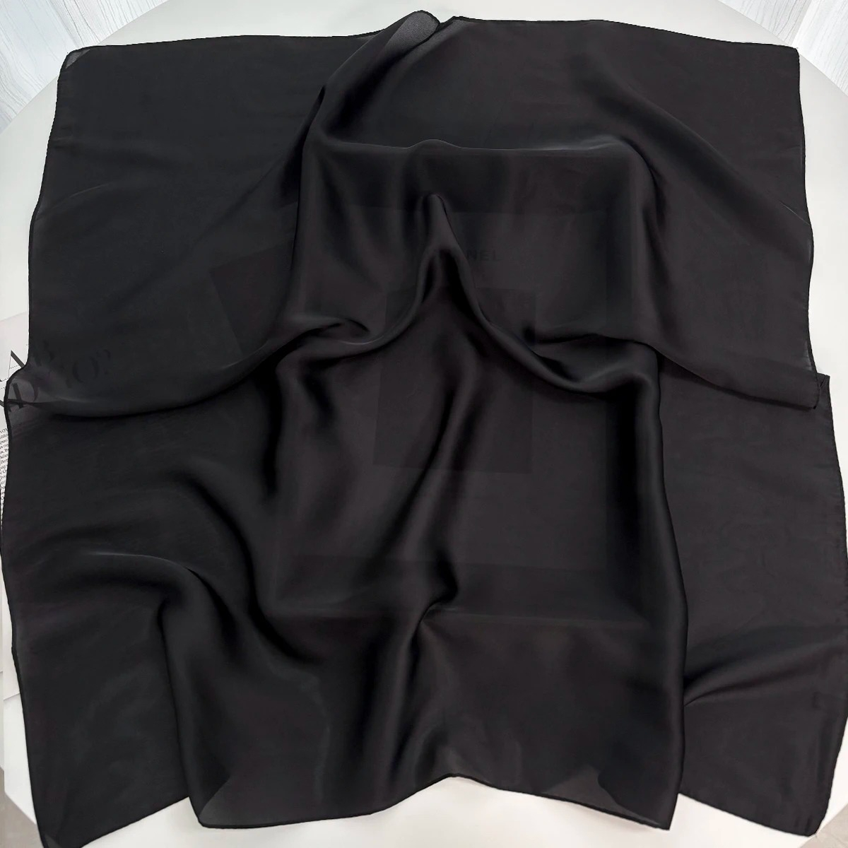 Foulard carré uni de luxe pour femme, écharpe de plage, bandana pour cheveux, foulard, hijab, châle
