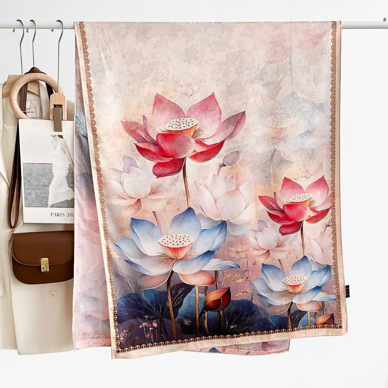 Nouveau design original – Châle pour femme en soie Xiangyun, imprimé double face, longue écharpe rétro style national, pour le printemps et l'automne, à porter sur les épaules