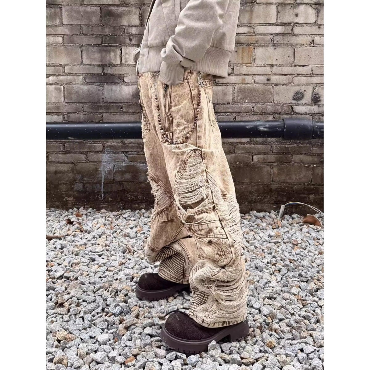 Jean en denim marron clair déchiré et plissé, coupe droite ample, style américain urbain, unisexe, poids lourd
