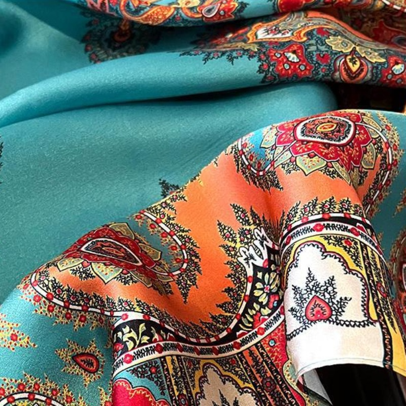 Group écharpe injSquare pour femmes, chaîne de conception, ruban de cheveux, marque de luxe, bande de sauna, châle pour dames, cou, utilitaire, présidence, foulard, bandana de poignet, 100%