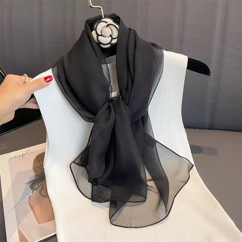 Écharpe châle en imitation soie de couleur unie pour femme, légère, douce et lisse, peut être utilisée comme châle, nappe, rideau, ceinture