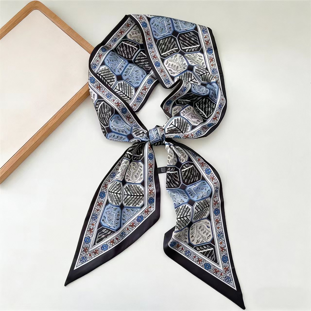 Nouveau Foulard Long en Soie pour Femme, Imprimé Paisley de Luxe, en Satin Doux, utilisable comme Bandeau, Ruban pour Sac à Main, Foulard, Hijab, Foulard de Cou et Bandeau pour la Tête