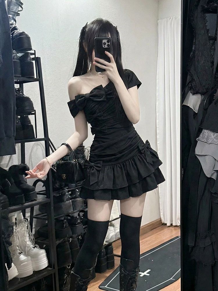 Nouvelle Robe Noire Femme Style Coréen avec Nœud Délicat, Col Bateau, Patchwork de Dentelle, Coupe Ajustée, Bretelles Fines, Tendance Harajuku Y2K 2026