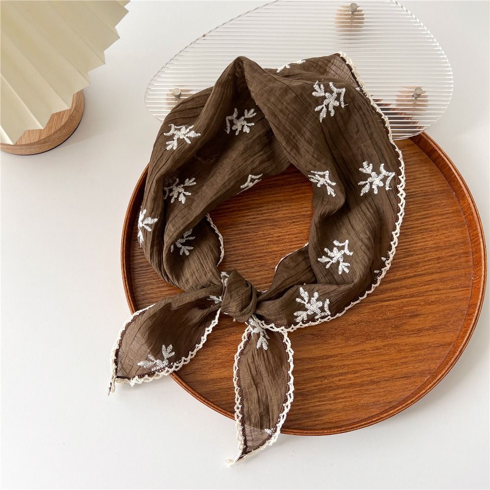 Foulard de tête style pastoral en dentelle florale, bandeau triangle doux en coton et lin, bandeau Y2K, bandana bohème pour femme
