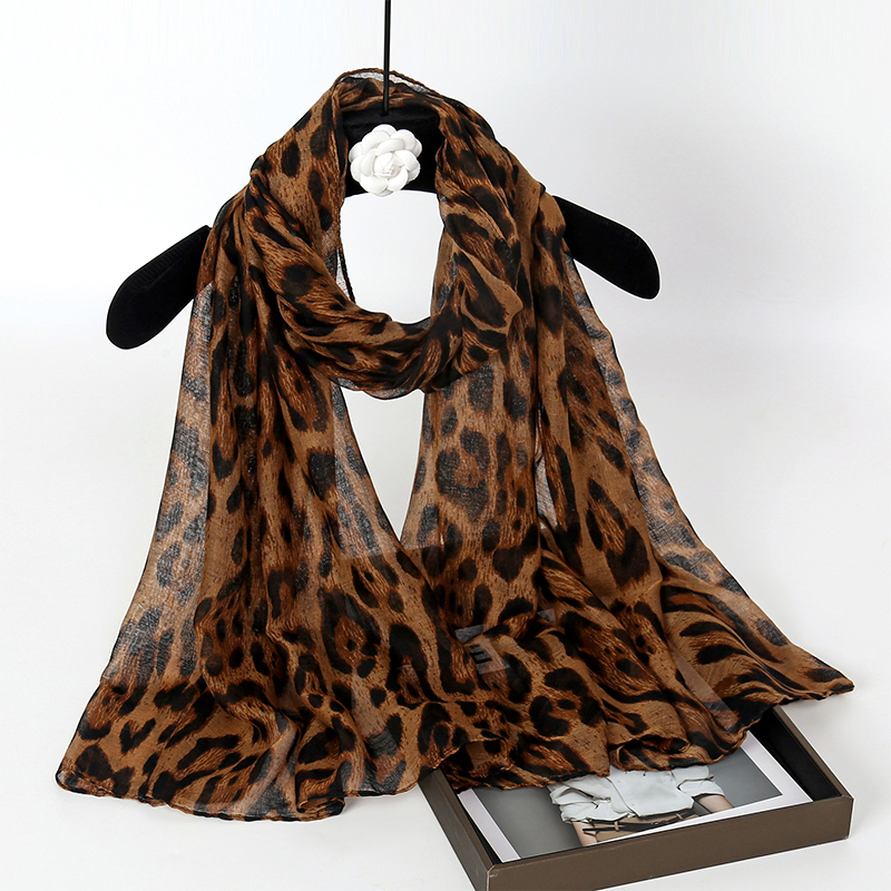 Foulard Hijab léopard pour femmes, bandeau Bandana Vintage de luxe pour plage, mouchoir de 180cm de Long, accessoires musulmans bohème, nouvelle collection 2024