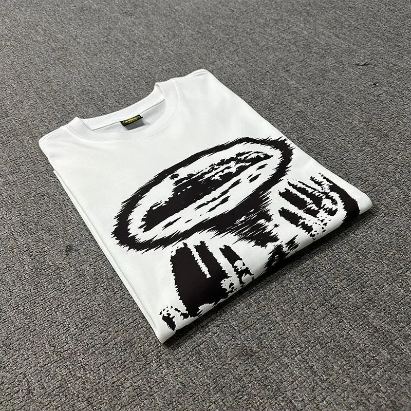 T-shirt imprimé en coton pour homme, vêtements de mode urbaine, style avant-gardiste, design rétro surdimensionné. Convient aux hommes et aux femmes.