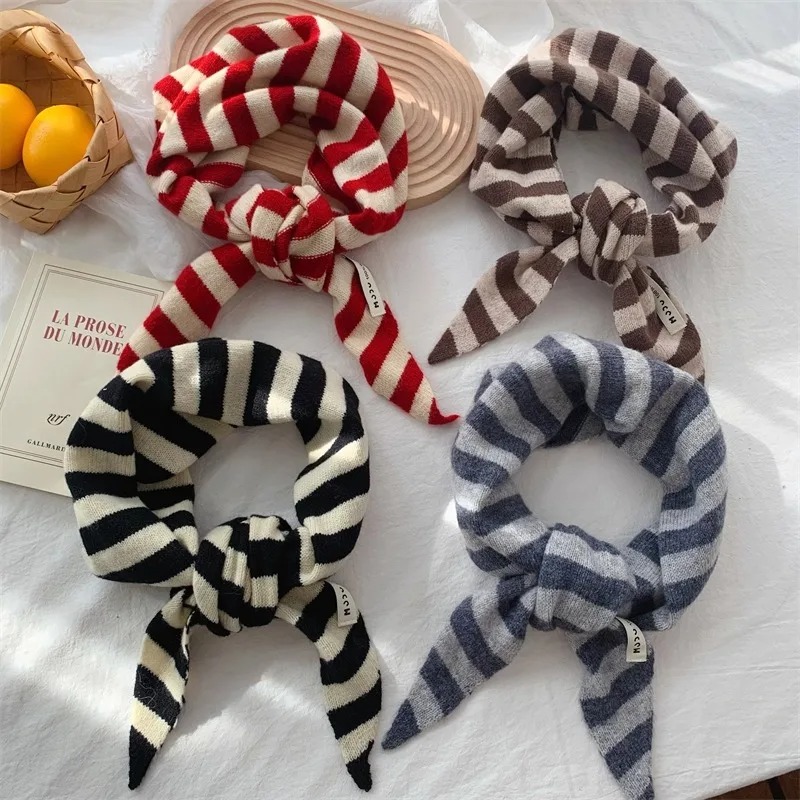 Écharpe Triangulaire à rayures coréennes 100% laine, foulard Triangulaire pour hommes et femmes, foulard de Niche britannique tricoté, écharpe chaude multifonctionnelle