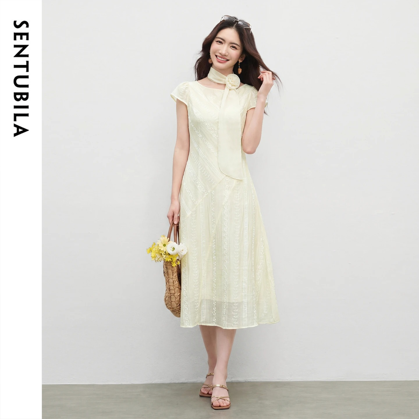 Robe Midi Élégante SENTUBILA à Manches Bouffantes Coupe Trapèze pour Femme, Été 2026, Style Bohème Jacquard, Taille Cintrée, Légère Q62LI7205