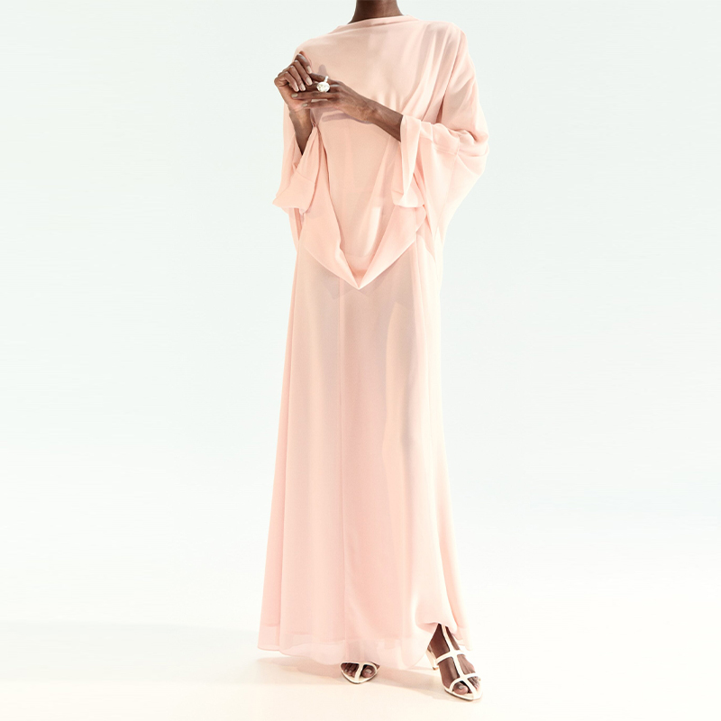 Robe longue fluide élégante rose à col montant et manches longues pour femme, nouvelle collection Printemps 2026, tenue de soirée chic