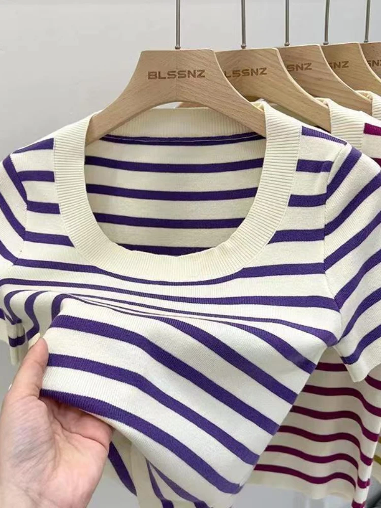 Femme nouveaux vêtements rayé à manches courtes T-shirt coupe ajustée hauts femme col rond tricoté gaine T-shirt vêtements de rue sexe sportif Y2K