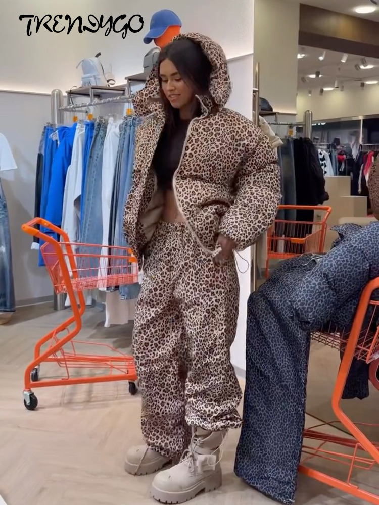 Nouvel ensemble chic pour femme : Haut à sequins, col en V profond, à lacets, sans manches, dos nu, coupe ajustée et pantalon large