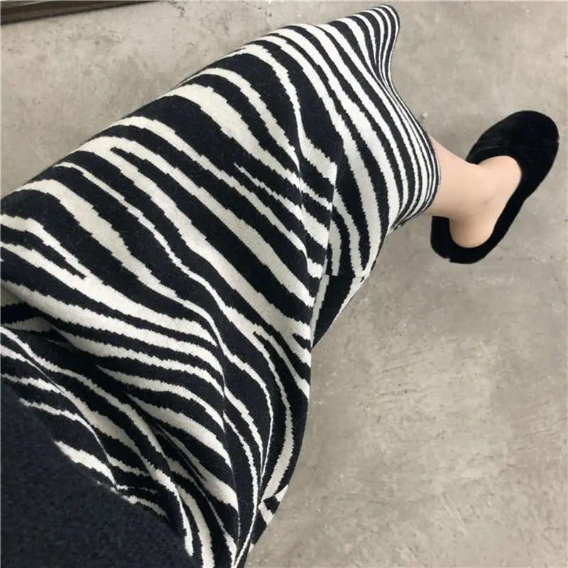 Jupe tricotée couvrant les hanches pour femmes, automne et hiver, droite, Style coréen, taille haute, motif zèbre, fente Double couche