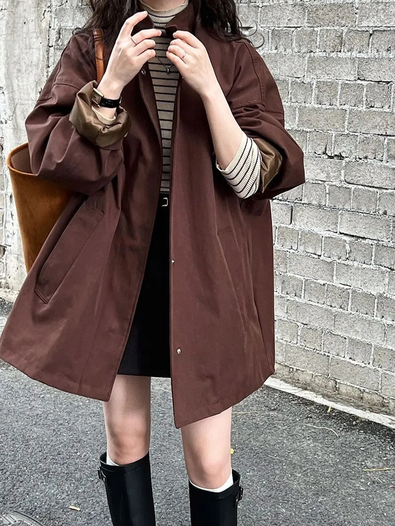 Manteau coupe-vent pour femmes, simple et polyvalent, silhouette ample et décontractée, manteau de travail japonais, collection printemps-automne 2026.