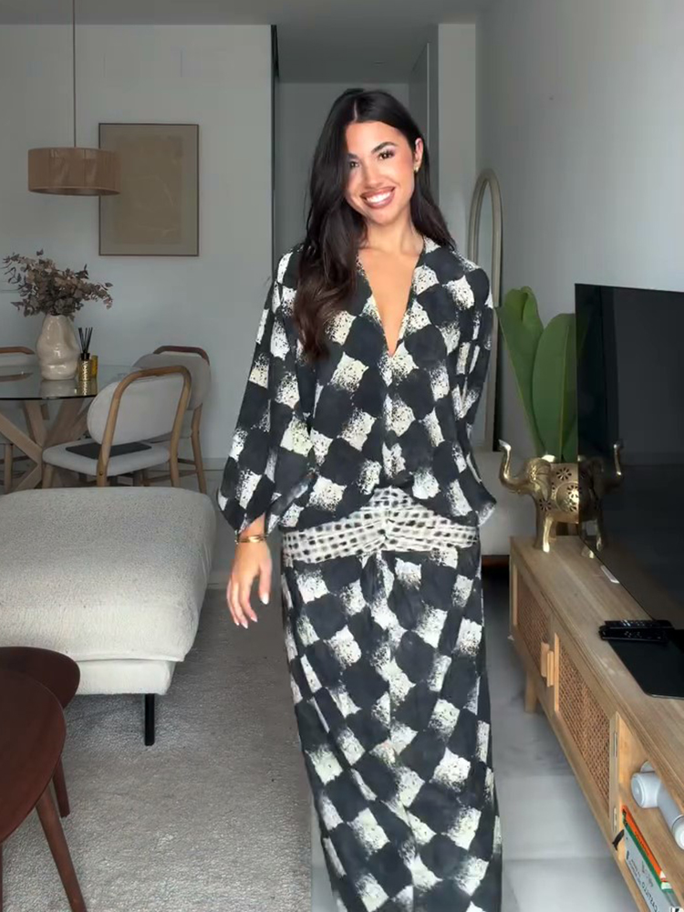 Robe longue imprimée pour femme, col en V, manches chauve-souris, taille cintrée, coupe ample, jupe évasée, élégante, chic plage, vêtements d'extérieur