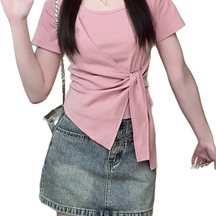 Nouveau T-shirt d'été pour femme, couleur unie, style décontracté, coupe ajustée, à manches courtes, avec fente latérale et taille à lanière, asymétrique