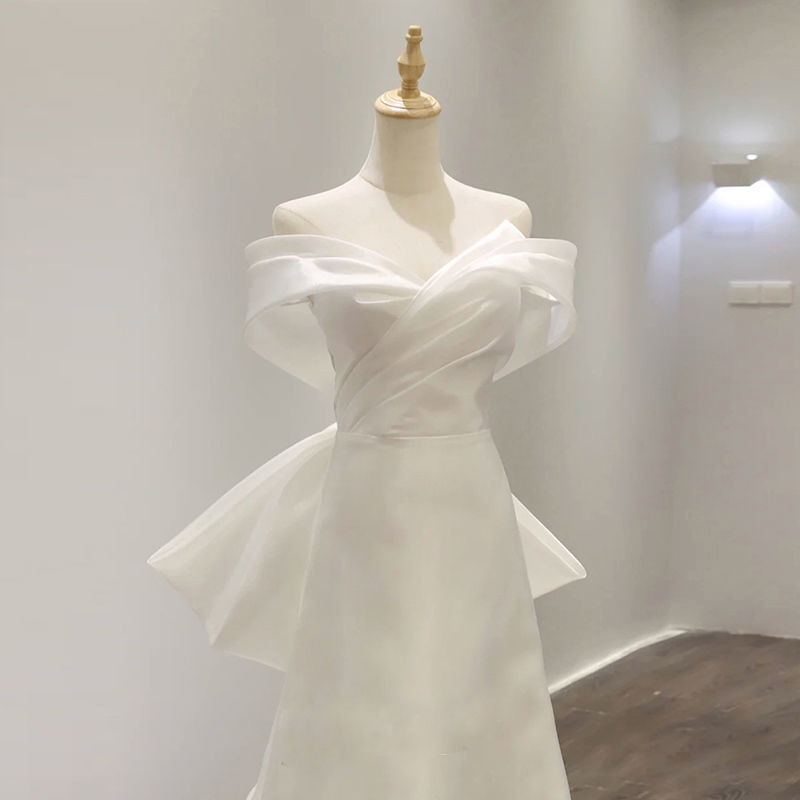 Robes de mariée princesse en satin vintage, robes de mariée à longue traîne, robe de Rhde mariage, robe de soirée, célébrité, hors de l'initiative