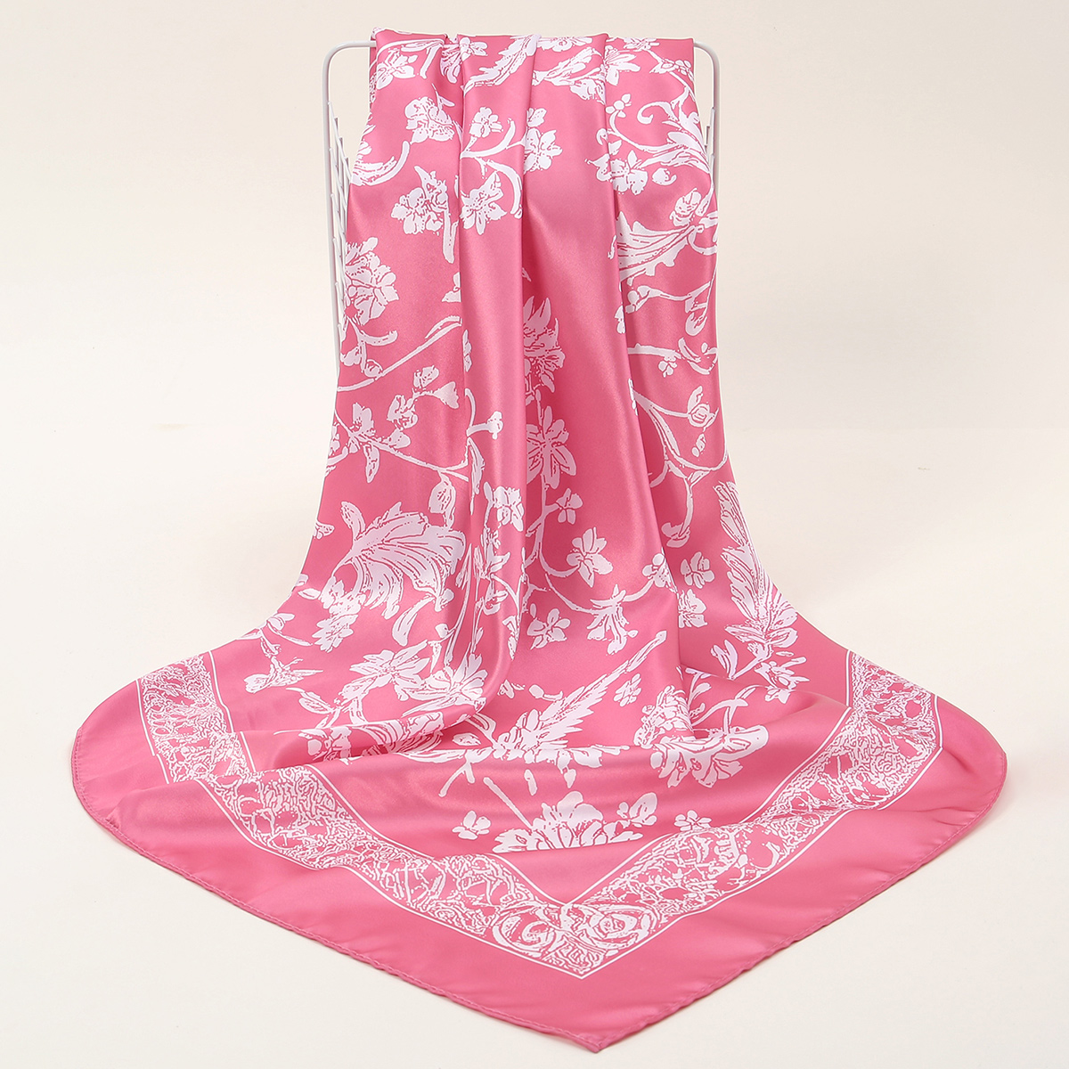 Foulard carré imprimé 90x90cm pour femmes, sensation de soie, enveloppes en Satin, bandeau de luxe, Designers, écharpe Bandana en soie, enveloppe pour cheveux