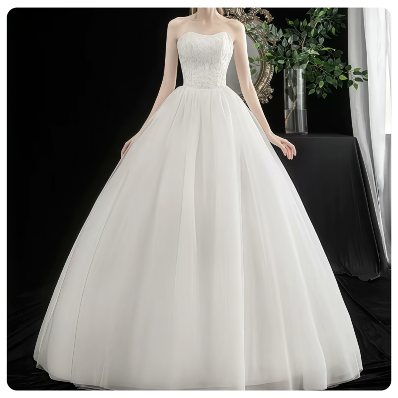 Robe de mariée coréenne pour femme, style simple, avec bustier en dentelle, coupe ajustée et jupe bouffante sans jupon.