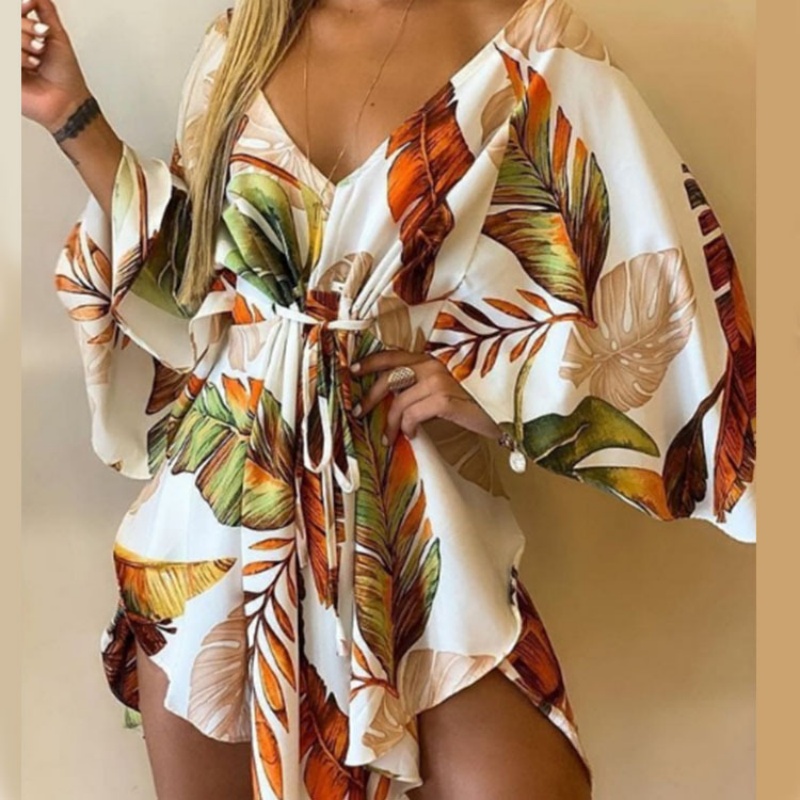 Robe kimono à imprimé floral pour femme, col en V, avec ceinture à nouer et ourlet asymétrique, idéale pour les vacances d'été à la plage