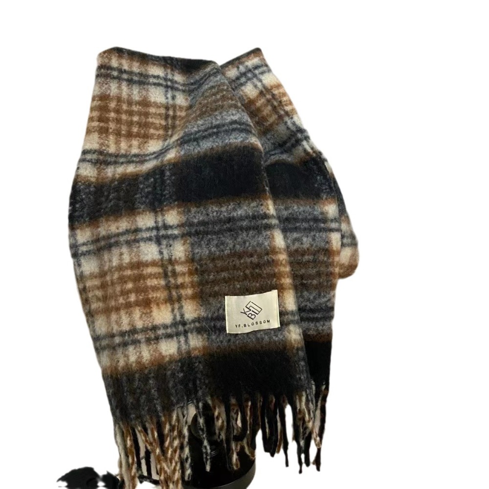 Automne et hiver nouveau produit atmosphère rétro couleur café écharpe à carreaux hommes et femmes Ramen Mohair élargi écharpe épaissie