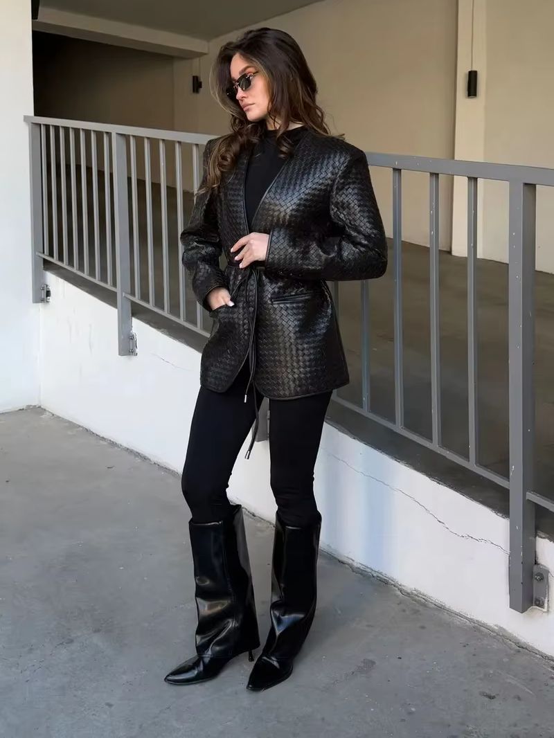 Blazer en similicuir tissé pour femme Laur 2026, veste ajustée à col en V avec ceinture à nouer, vêtement de bureau élégant avec poches.