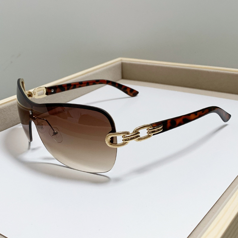 Lunettes de soleil carrées décontractées pour femmes et hommes, verres dégradés, marque de créateur, idéales pour les voyages et les activités de plein air