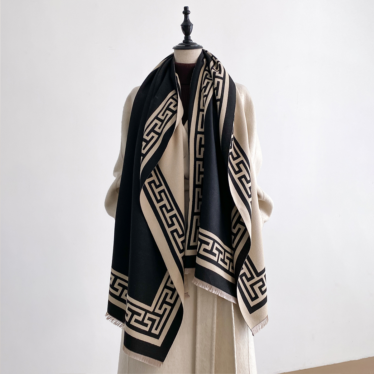 Femmes géométrie imprimé Pashmina châle chaud cachemire foulards de luxe hiver épais couverture Bufanda femme enveloppement Bandana Echarpe Poncho