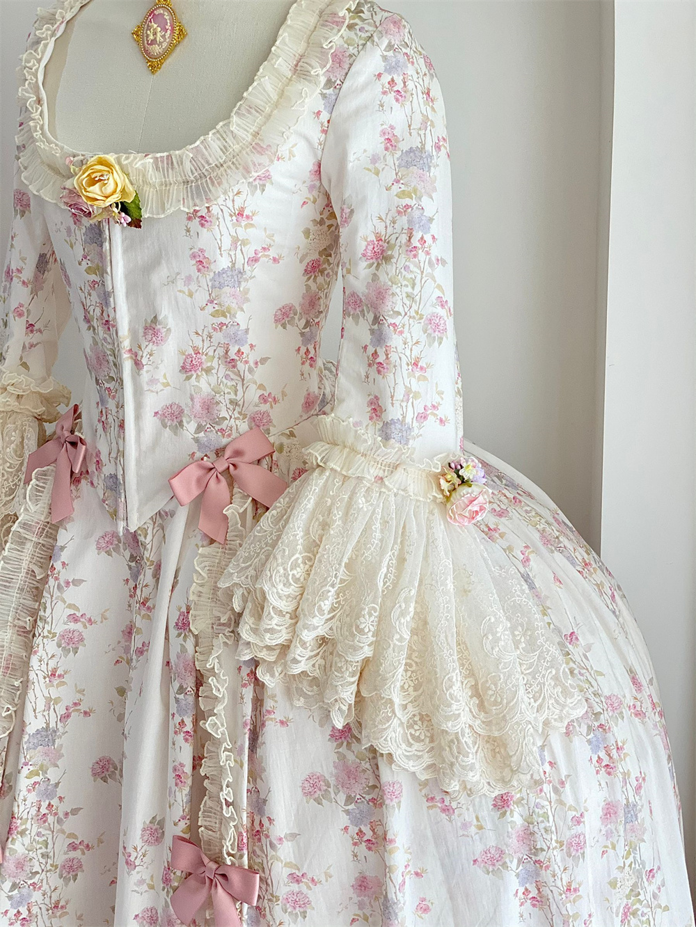 Robe A La Francaise Robe Rococo 18ème siècle victorien dame cour royale reine Marie Antoinette Costume duchesse Robe Robe de bal
