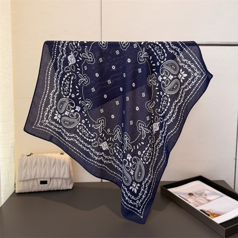 Foulard carré de luxe en forme de cajou pour femmes, doux, 70x70cm, châle, chaîne, élégant, Bandanas, imprimé Paisley, Hijab
