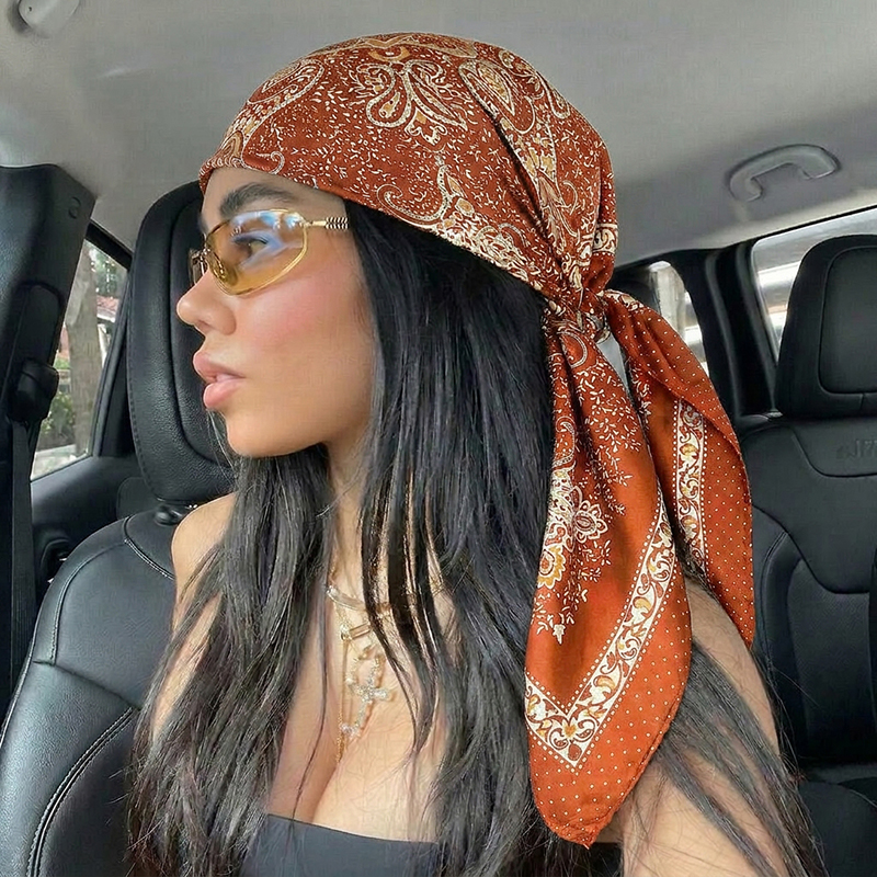 Foulard carré vintage en satin, imprimé cachemire classique, hijab doux, bandana pour femme, accessoire de cheveux pour vacances à la plage, foulard de tête, tour de cou