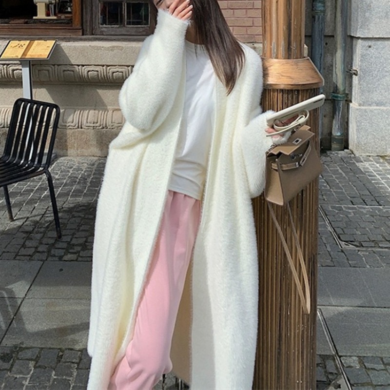 Cardigan Long blanc pour femmes, vêtements d'hiver tricotés, moelleux, manches longues, pull en cachemire, manteau, Style coréen, chaud, Vintage, nouvelle collection 2025