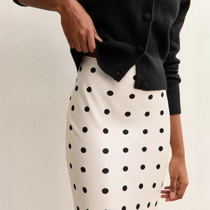 Jupe midi élégante en satin blanc à pois pour femme, avec patchwork de dentelle, taille haute, coupe ajustée, longue, collection été 2026, décontractée, pour le bureau et le streetwear