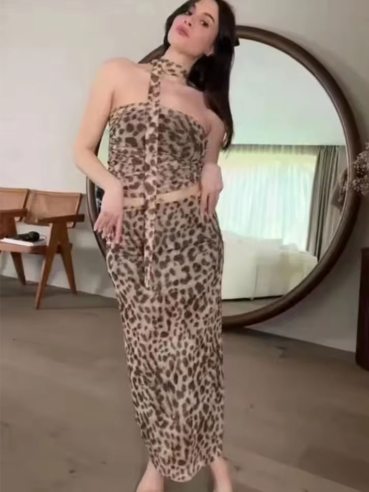 Ensemble 2 pièces imprimé léopard pour femmes, haut court froncé sans bretelles, jupe longue avec écharpe, tenue de soirée pour l'été