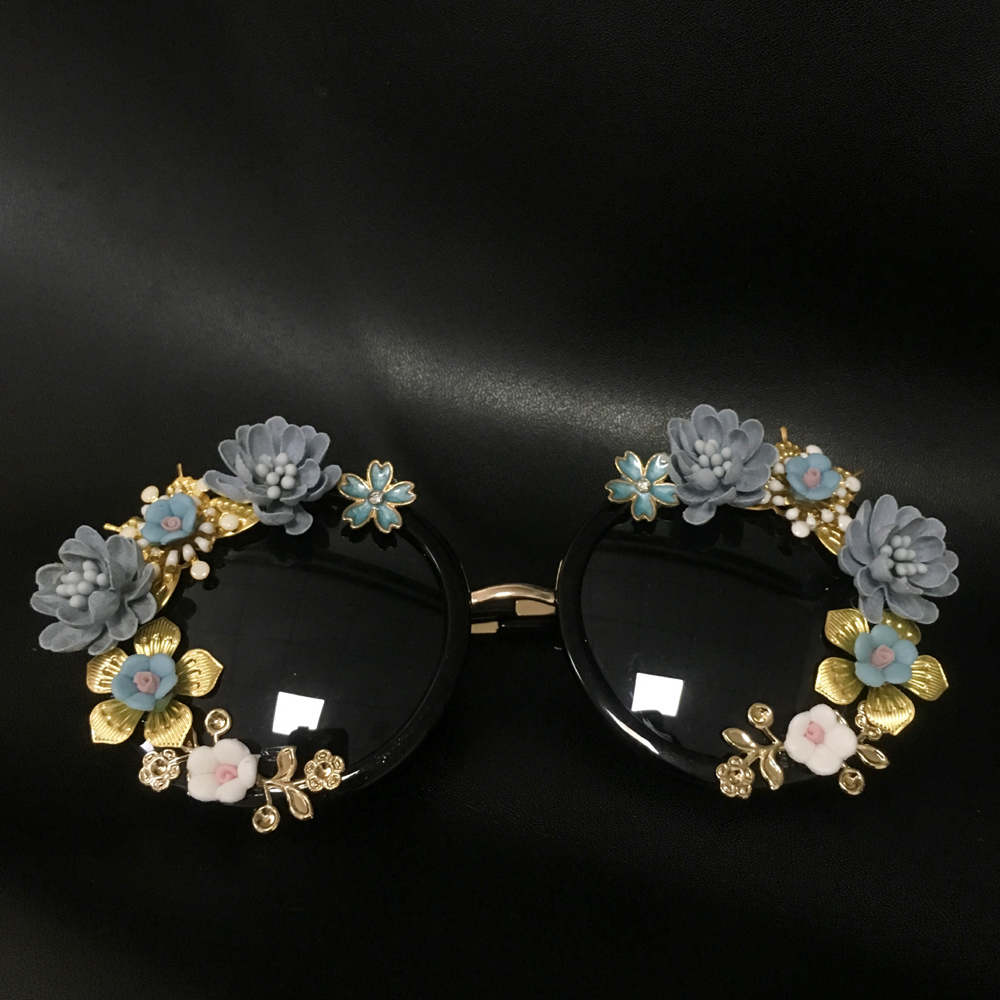 Lunettes de soleil baroques rétro pour femmes et filles, lunettes de soleil à fleurs en métal, gemmes de luxe, lunettes de plage d'été, nouvelle mode