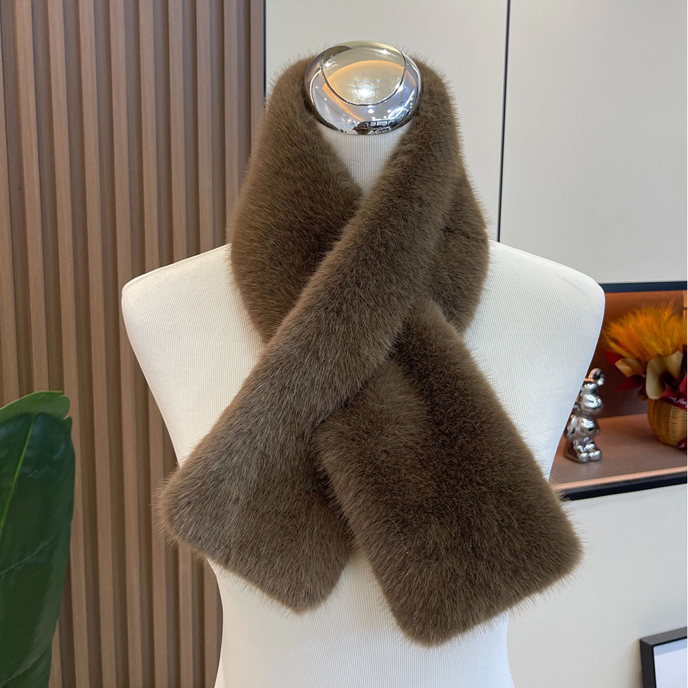 Nouvelles foulards féminins hiver femmes bretelles croisées châle doux fausse fourrure de lapin cou plus chaud hiver résistant au froid doux polyvalent écharpe